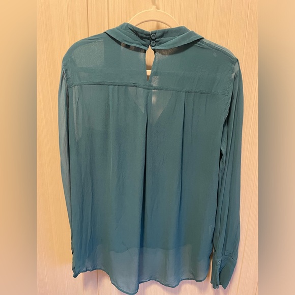 BCBG 100% Silk Sheer Button Down Size Medium - Picture 2 of 3